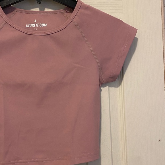 Azur fit Cropped Tee - Picture 9 of 10